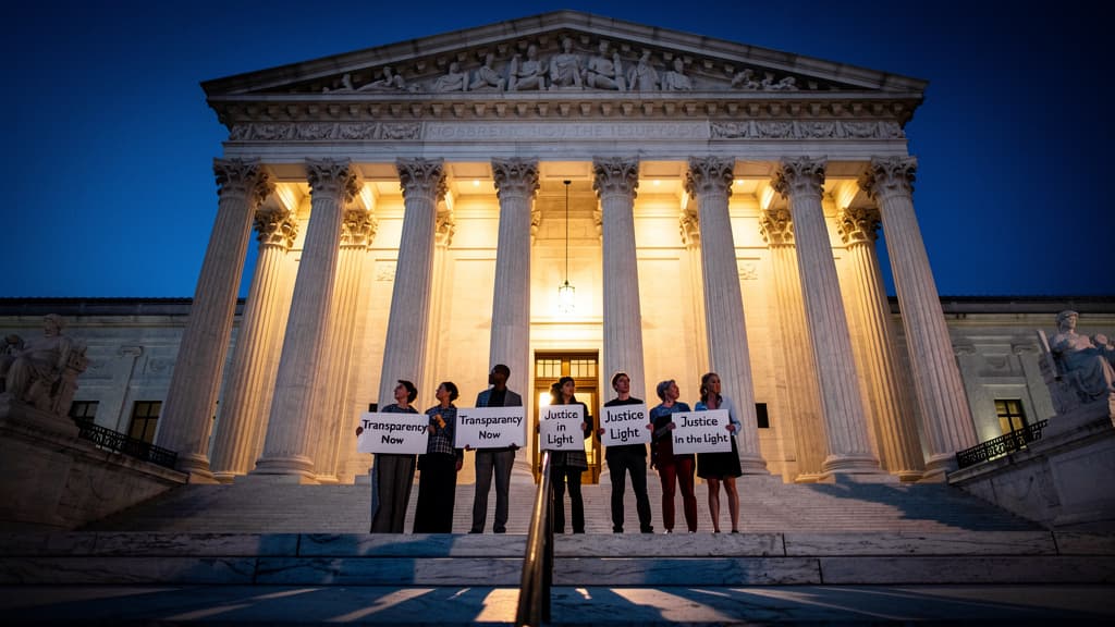 Supreme Court Secrecy and Justices' Recusal Decisions